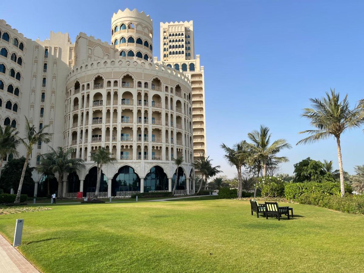 Private Suites Al Hamra Palace At Golf & Sea Resort Рас ал Хайм Екстериор снимка