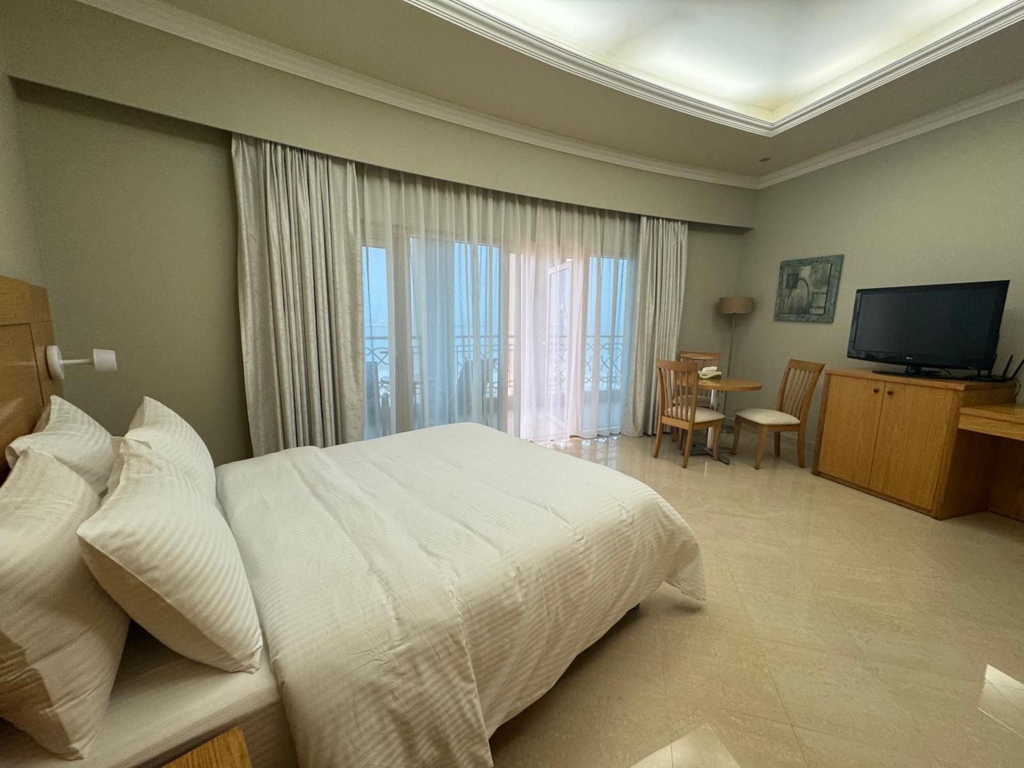 Private Suites Al Hamra Palace At Golf & Sea Resort Рас ал Хайм Стая снимка